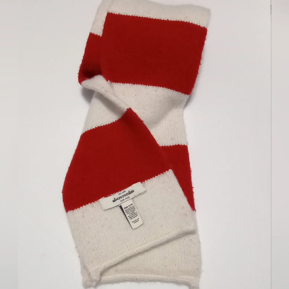 Abercrombie & Fitch Winter Christmas Holidays Striped Red White Scarf 60